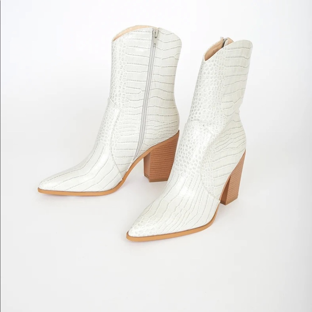 Crocodile embossed cowboy boot / mid-calf boots